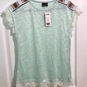 Boutique shirt
